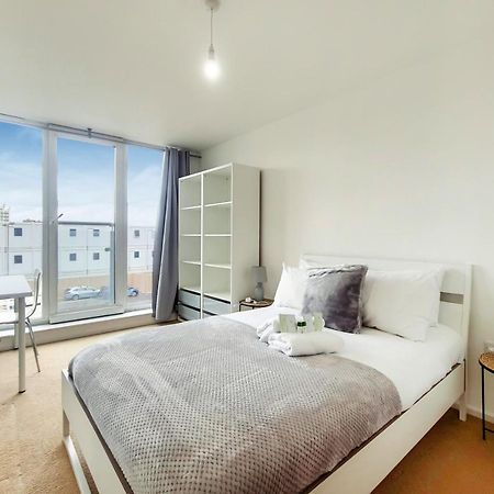 Free Parking - Two Bed Apartment By London Docklands المظهر الخارجي الصورة