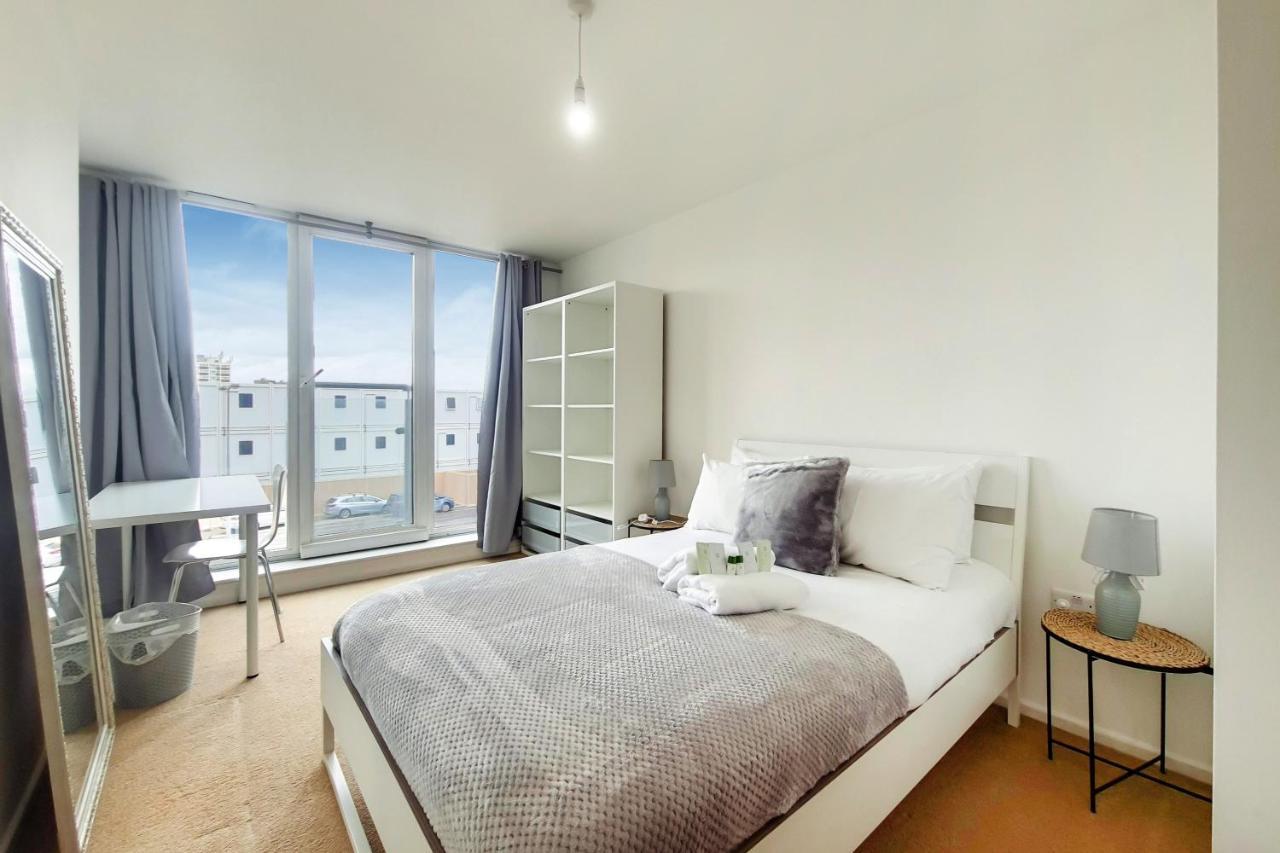 Free Parking - Two Bed Apartment By London Docklands المظهر الخارجي الصورة