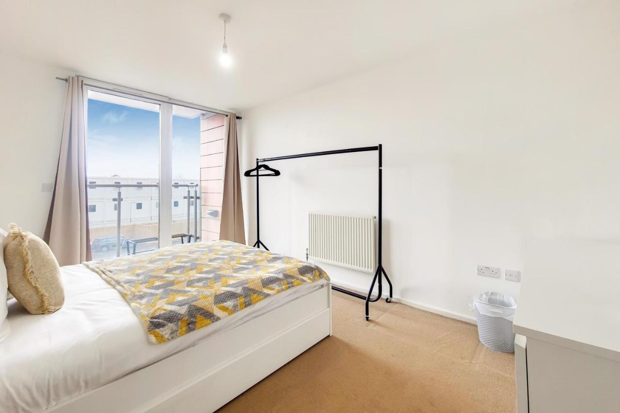 Free Parking - Two Bed Apartment By London Docklands المظهر الخارجي الصورة