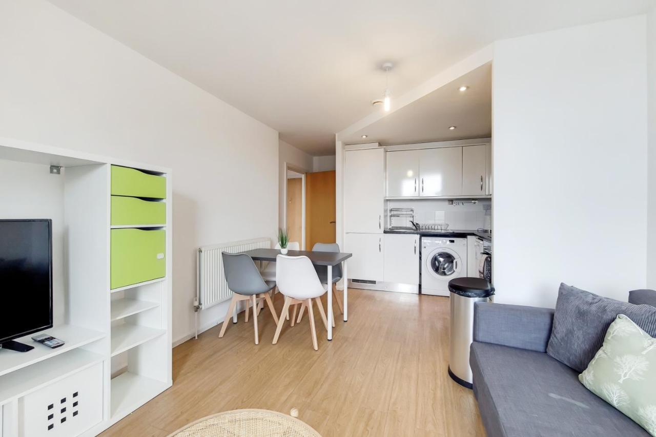 Free Parking - Two Bed Apartment By London Docklands المظهر الخارجي الصورة