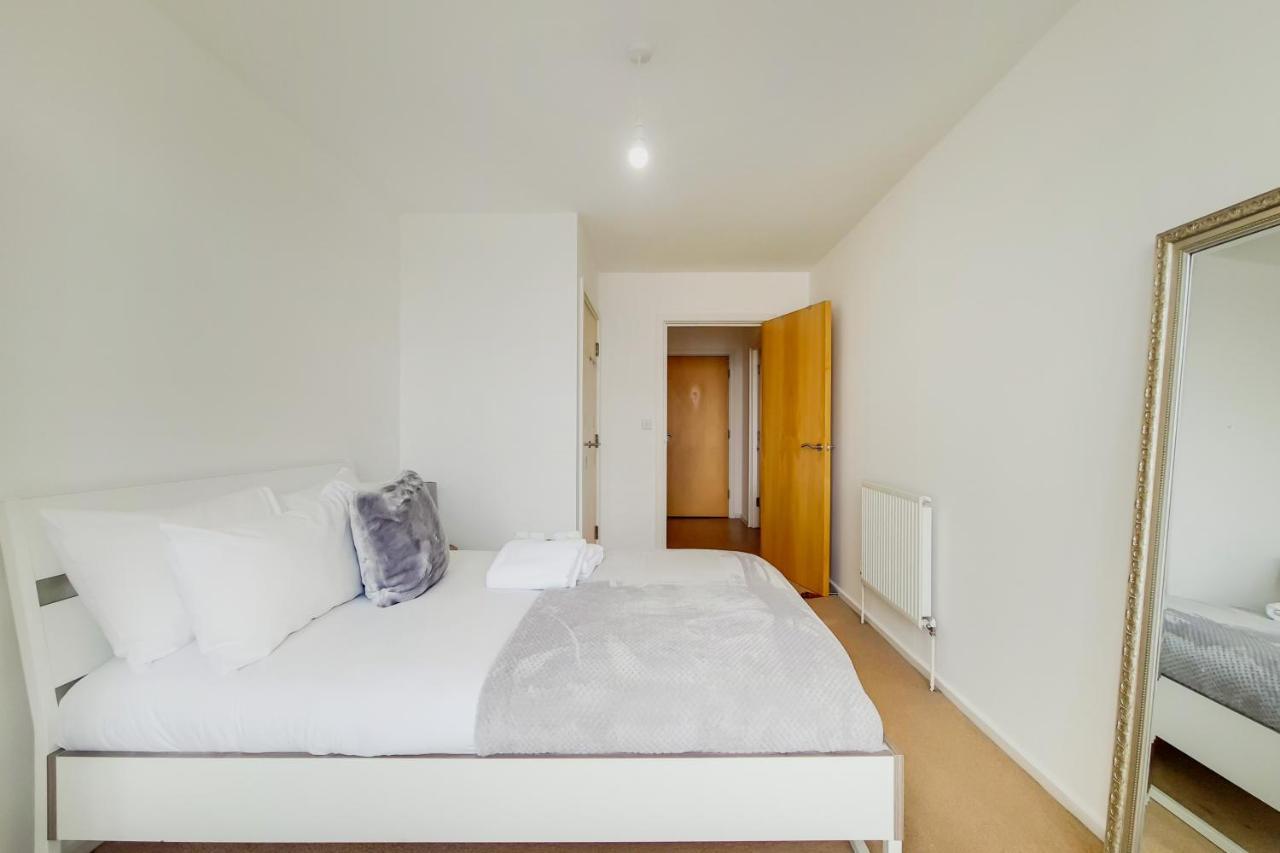 Free Parking - Two Bed Apartment By London Docklands المظهر الخارجي الصورة